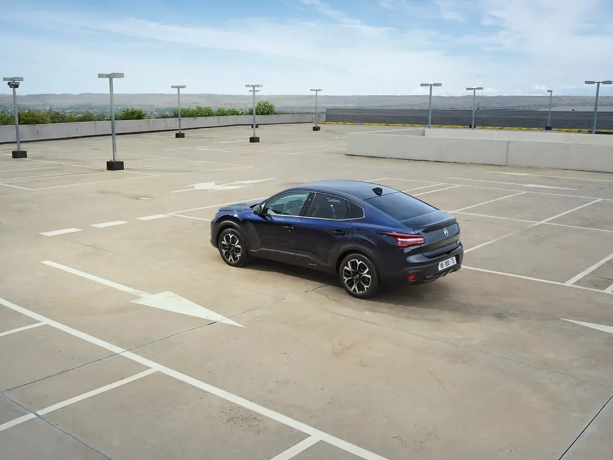 Citroen C4 exterior 4