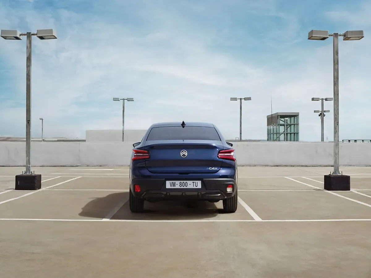 Citroen C4 exterior 16