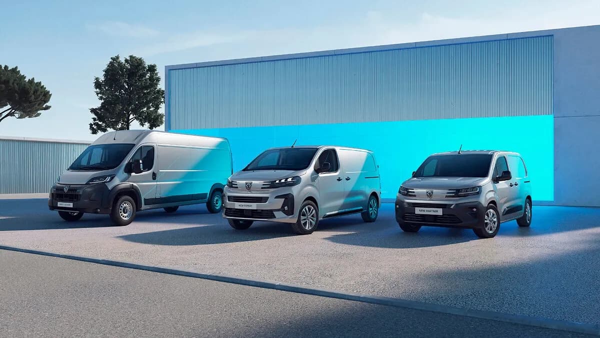 Peugeot Boxer exterior 16