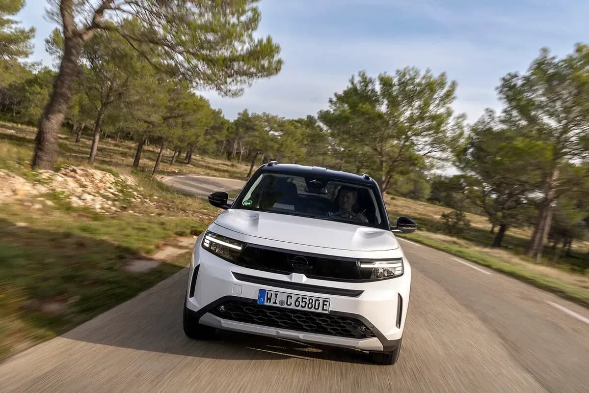 Opel Frontera exterior 6