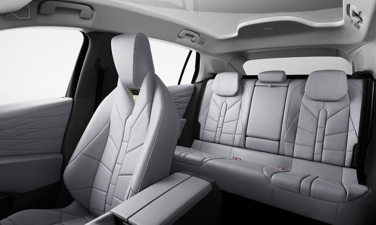 DS 7 exterior 23