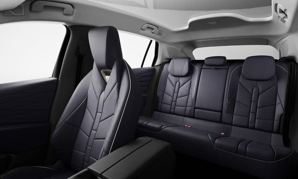 DS 7 exterior 27