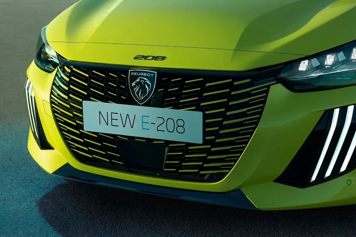 Peugeot 208 exterior 4
